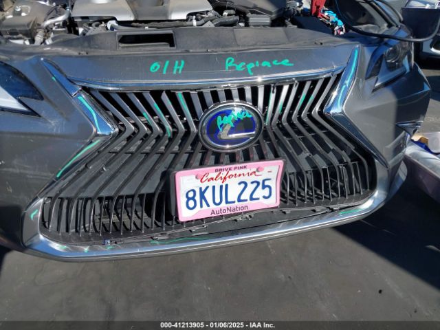 58AB21B13KU001514 Lexus ES 300H