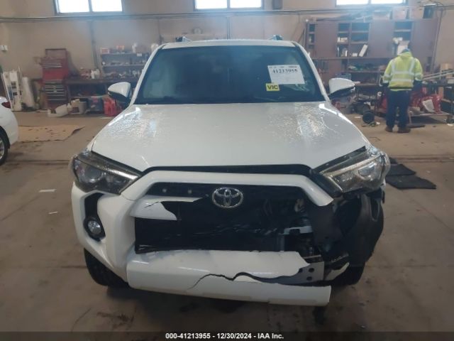 JTEBU5JR8K5668234 Toyota 4RUNNER SR5