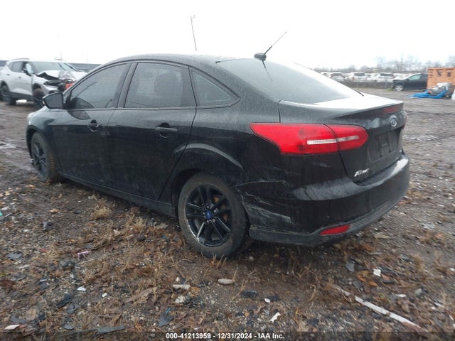 Ford FOCUS SE 2017 1FADP3F20HL209911 Image 3