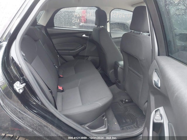 Ford FOCUS SE 2017 1FADP3F20HL209911 Image 8