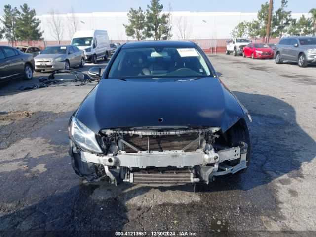 55SWF4JB7FU087565 Mercedes-Benz C 300 Luxury/sport