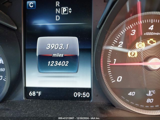 55SWF4JB7FU087565 Mercedes-Benz C 300 Luxury/sport