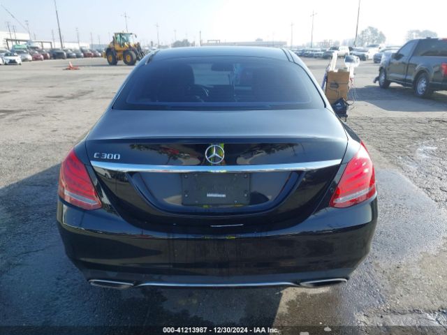 55SWF4JB7FU087565 Mercedes-Benz C 300 Luxury/sport