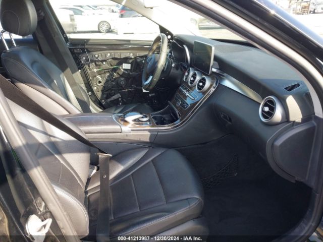 55SWF4JB7FU087565 Mercedes-Benz C 300 Luxury/sport