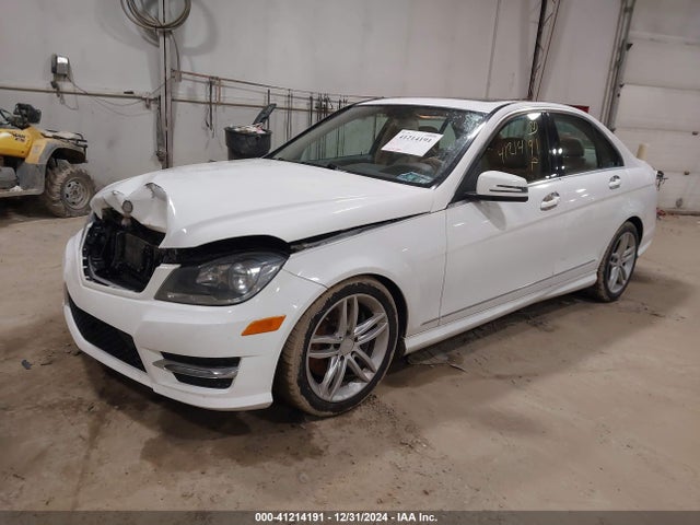 WDDGF8AB8ER318002 Mercedes-Benz C 300 Luxury 4matic/sport 4matic