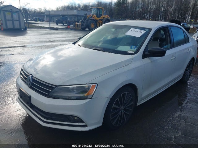 3VWD17AJ0FM215055 Volkswagen Jetta 1.8t Sport