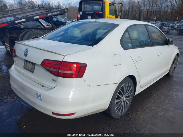 3VWD17AJ0FM215055 Volkswagen Jetta 1.8t Sport