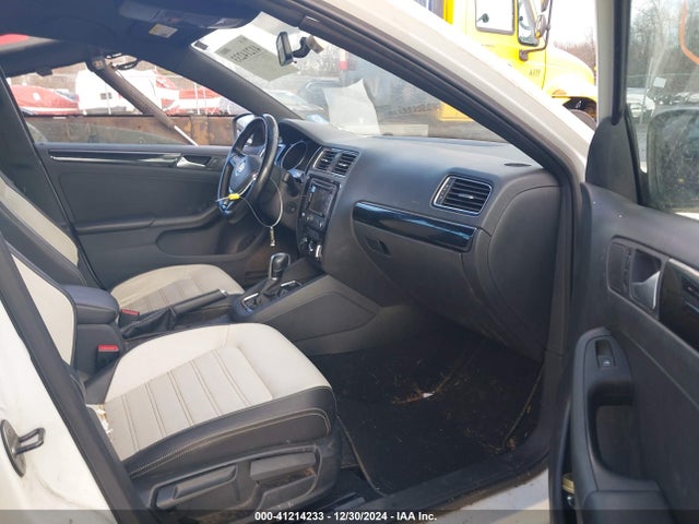 3VWD17AJ0FM215055 Volkswagen Jetta 1.8t Sport