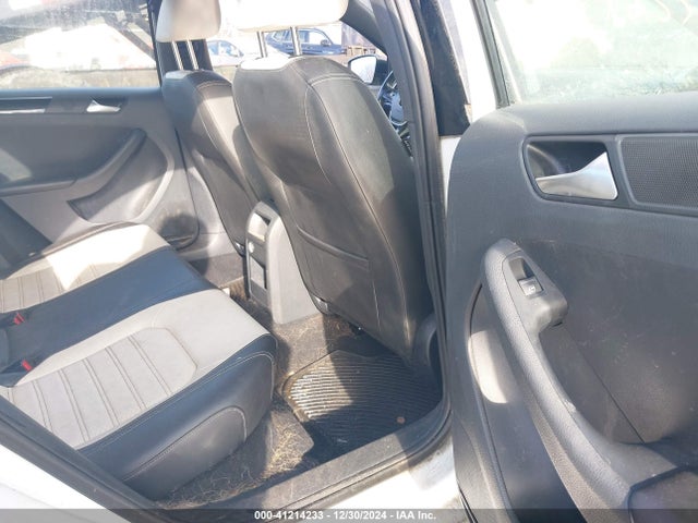 3VWD17AJ0FM215055 Volkswagen Jetta 1.8t Sport