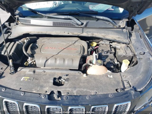 3C4NJCBB6JT102877 Jeep Compass Latitude Fwd