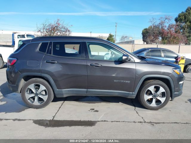 3C4NJCBB6JT102877 Jeep Compass Latitude Fwd