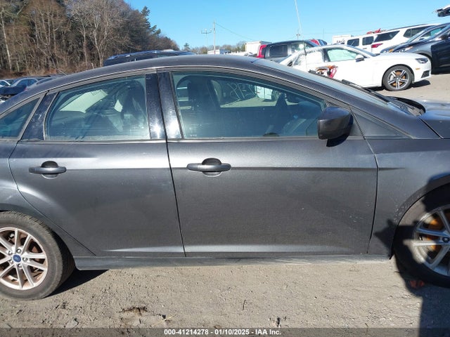 Ford FOCUS SE 2018 1FADP3F28JL254391 Image 14