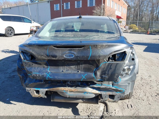 Ford FOCUS SE 2018 1FADP3F28JL254391 Image 17