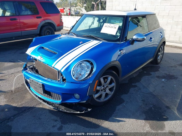 2010 MINI COOPER S WMWMF7C52ATZ70784 Photo 1