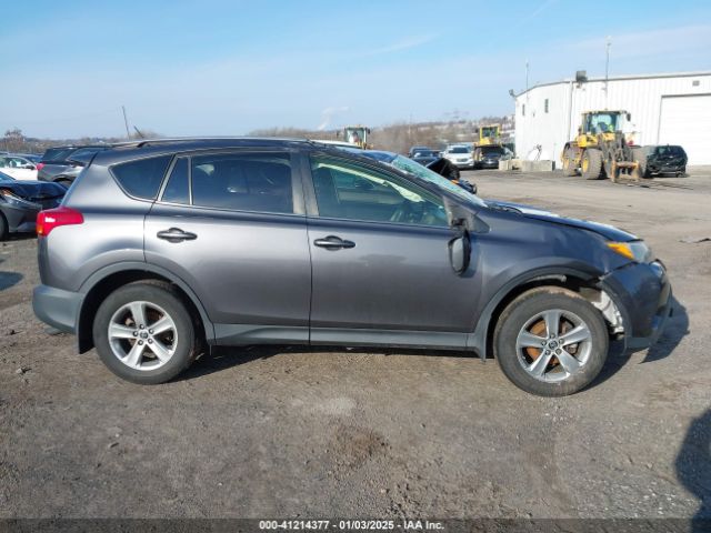 JTMRFREVXFJ048624 Toyota Rav4 Xle