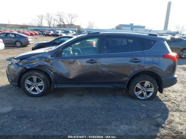 JTMRFREVXFJ048624 Toyota Rav4 Xle