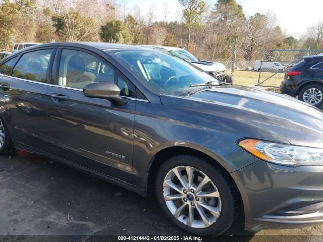 3FA6P0LU8HR128623 Ford Fusion Hybrid Se