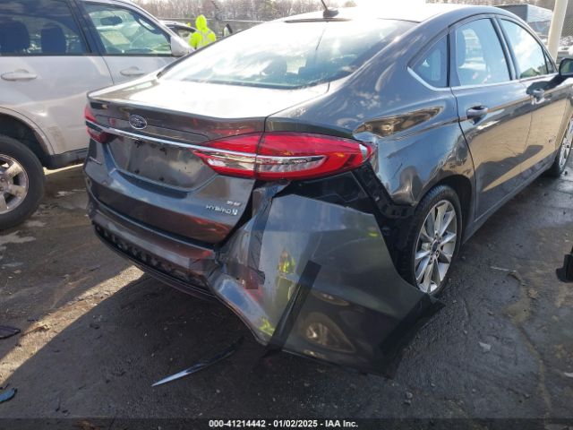 3FA6P0LU8HR128623 Ford Fusion Hybrid Se