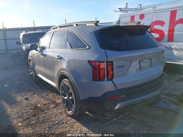 KIA SORENTO EX 2022 5XYRHDLF8NG106592 Image 3