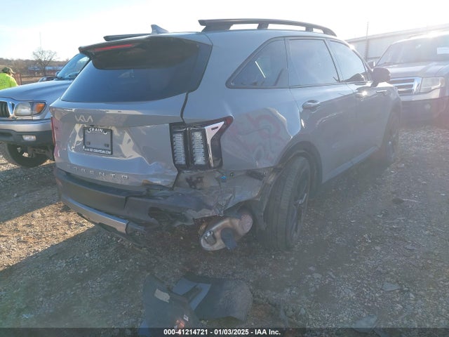 KIA SORENTO EX 2022 5XYRHDLF8NG106592 Image 4