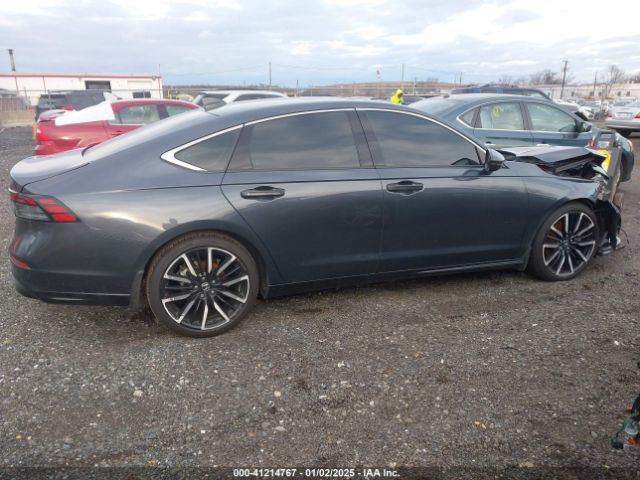 1HGCY2F8XPA048979 Honda Accord Hybrid Touring