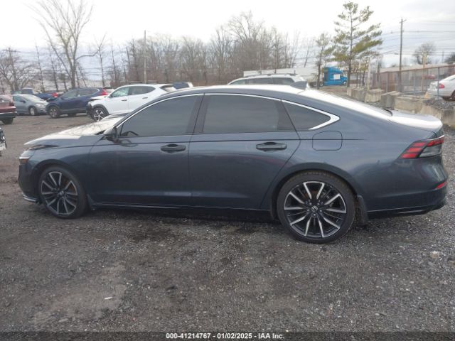 1HGCY2F8XPA048979 Honda Accord Hybrid Touring