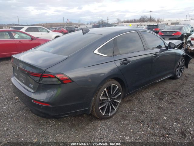 1HGCY2F8XPA048979 Honda Accord Hybrid Touring
