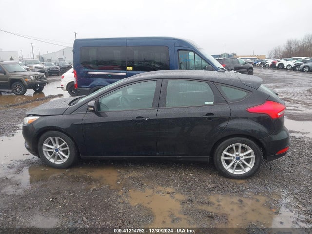 Ford FOCUS SE 2017 1FADP3K24HL323593 Image 14