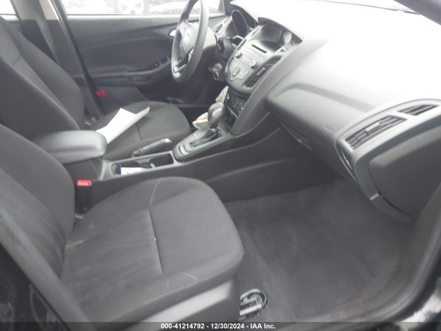 Ford FOCUS SE 2017 1FADP3K24HL323593 Image 5