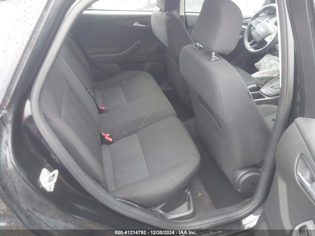 Ford FOCUS SE 2017 1FADP3K24HL323593 Image 8