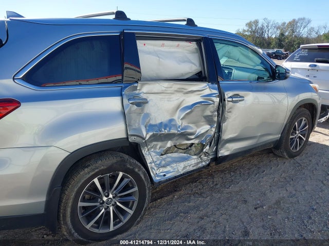 5TDKZRFH0KS570709 Toyota 2gr-fks