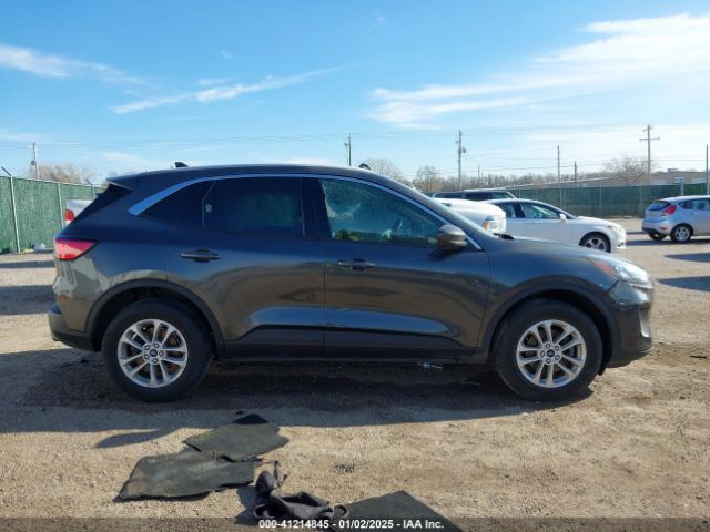 1FMCU9G62LUC21835 Ford ESCAPE SE