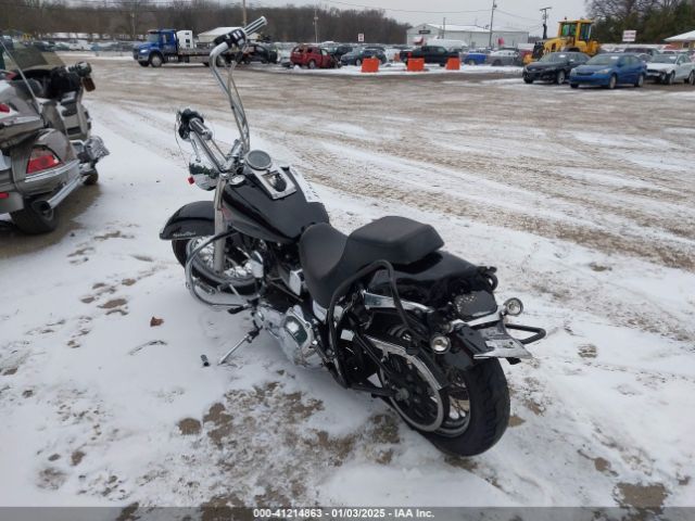 2001 HARLEY-DAVIDSON FLSTCI 1HD1BWB1X1Y053880 Photo 2