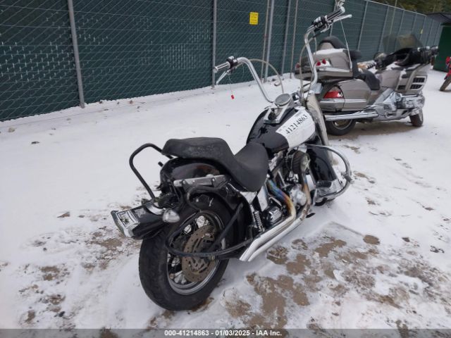 2001 HARLEY-DAVIDSON FLSTCI 1HD1BWB1X1Y053880 Photo 3