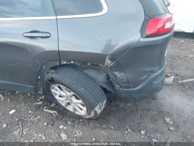 1C4PJMCB4GW141886 Jeep Cherokee Latitude