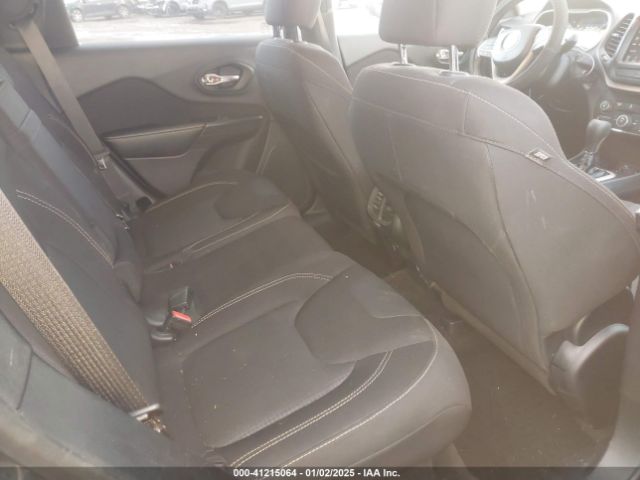 1C4PJMCB4GW141886 Jeep Cherokee Latitude