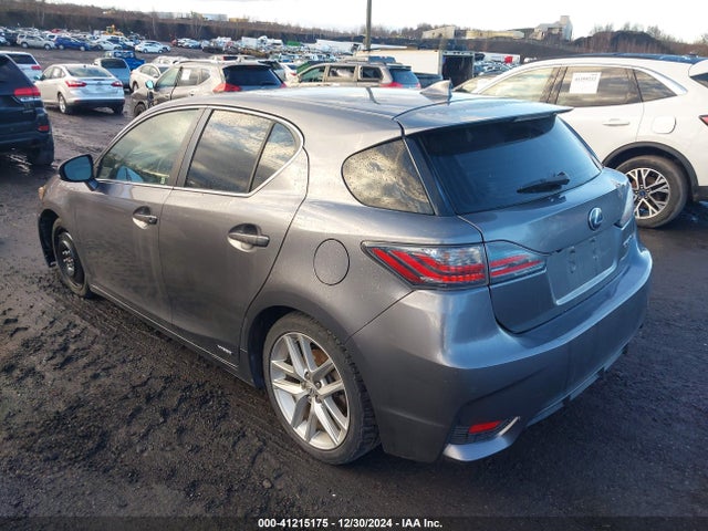 JTHKD5BH9F2220035 Lexus CT 200H