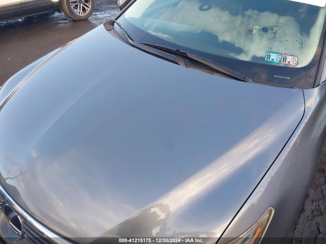 JTHKD5BH9F2220035 Lexus CT 200H