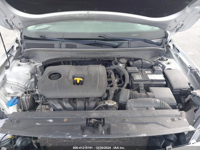 3KPF24AD6ME294384 KIA Forte Lxs