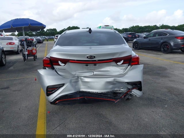 3KPF24AD6ME294384 KIA Forte Lxs