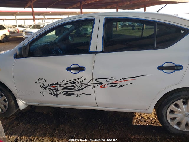 Nissan Versa 1.6 S 2015 3N1CN7AP1FL816216 Image 14