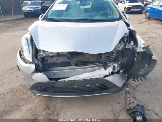 JTDKDTB32J1602478 Toyota Prius C Two