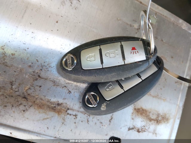 5N1AR2MN1EC723563 Nissan Pathfinder Sv