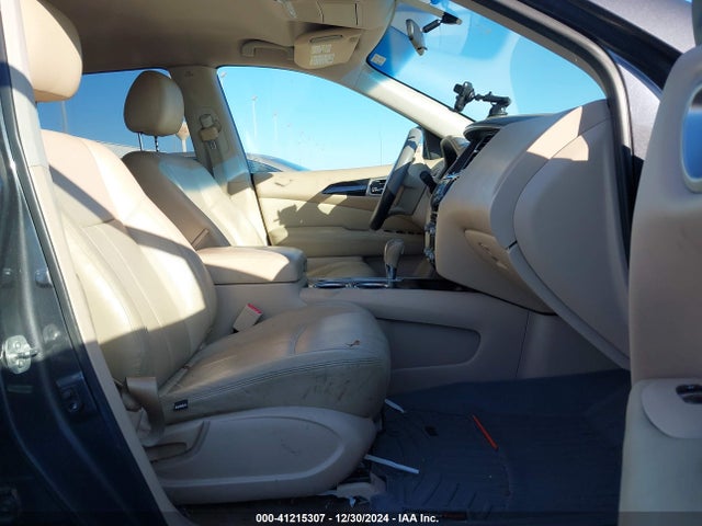 5N1AR2MN1EC723563 Nissan Pathfinder Sv