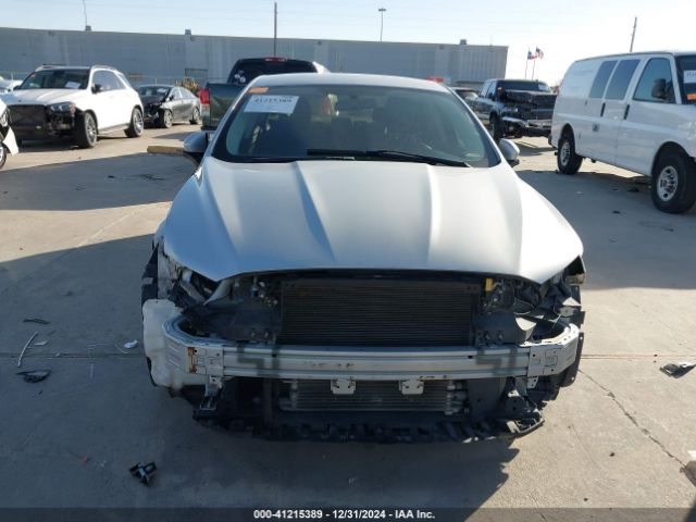 3FA6P0LU2HR380786 Ford Fusion Hybrid Se