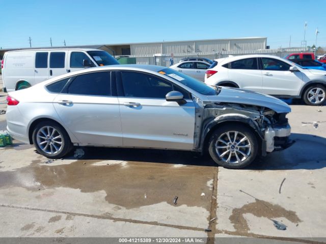 3FA6P0LU2HR380786 Ford Fusion Hybrid Se