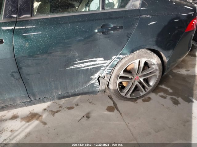 2017 JAGUAR XE SAJAJ4BV8HA965939 Photo 5