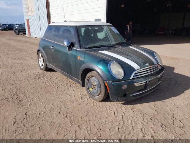 2006 MINI COOPER WMWRC335X6TJ75609 Photo 0
