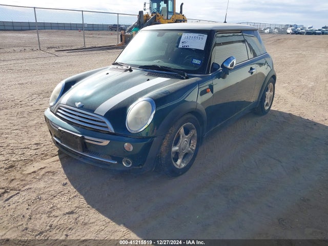 2006 MINI COOPER WMWRC335X6TJ75609 Photo 1