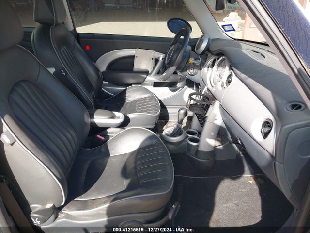 2006 MINI COOPER WMWRC335X6TJ75609 Photo 4